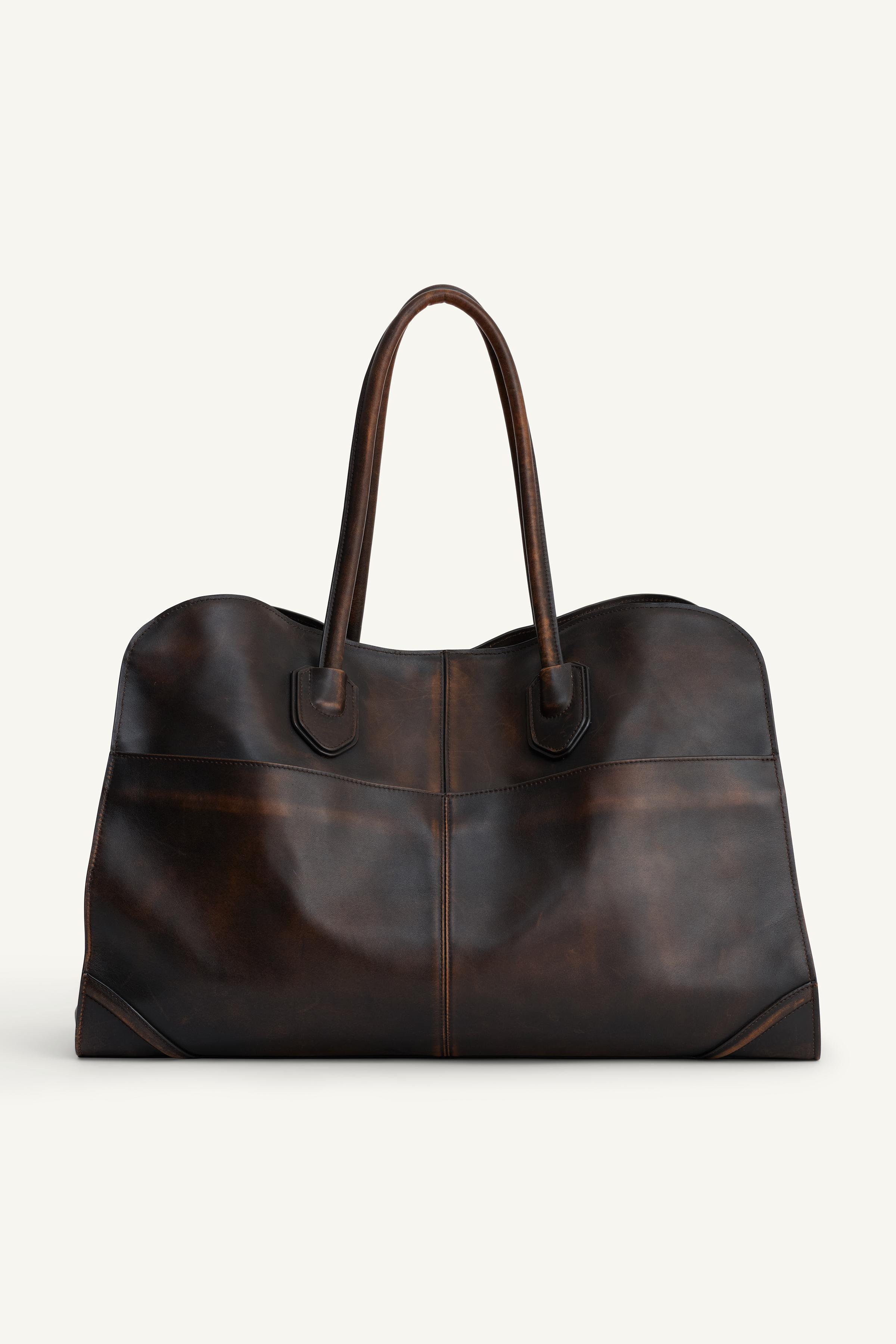 LIMITED EDITION LEATHER SHOULDER BAG